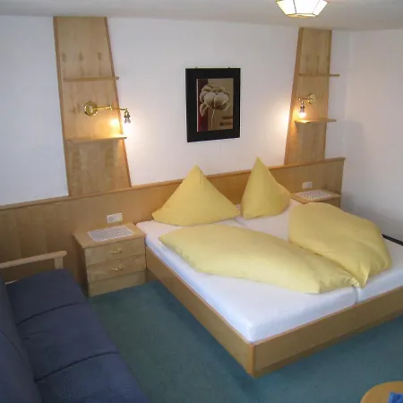 Lärchenhof 3*