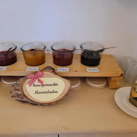Laerchenhof Konukevi *